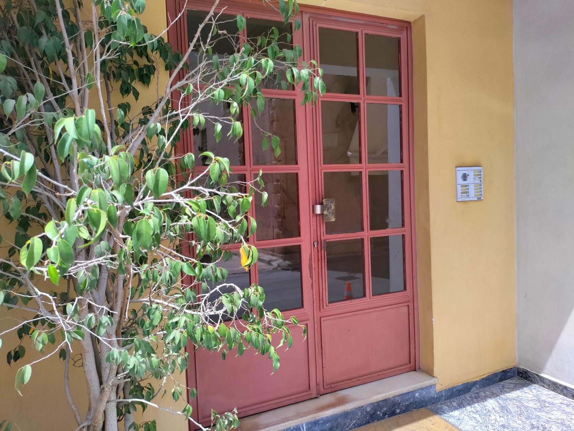 Old Town Apartment Next To Seafront Promenade 纳夫普利翁 外观 照片